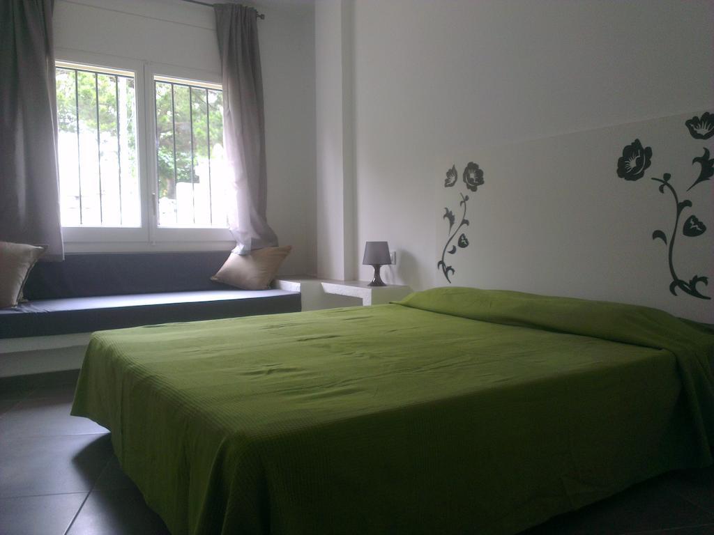 Apartaments La Riera Roses Bagian luar foto