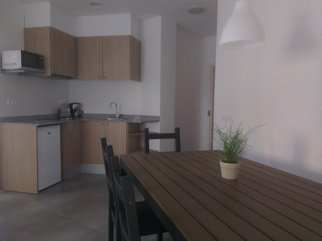 Apartaments La Riera Roses Ruang foto