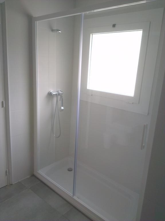 Apartaments La Riera Roses Ruang foto