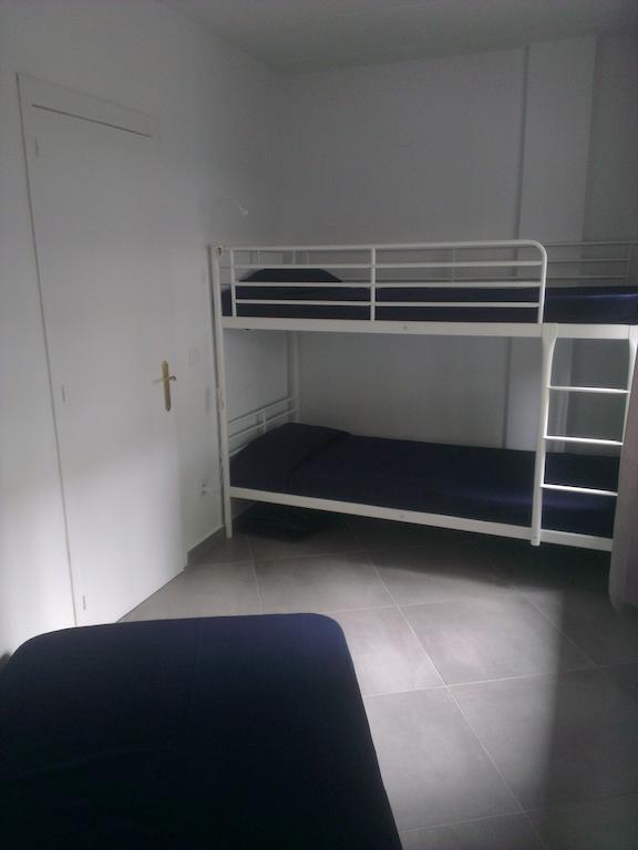 Apartaments La Riera Roses Bagian luar foto